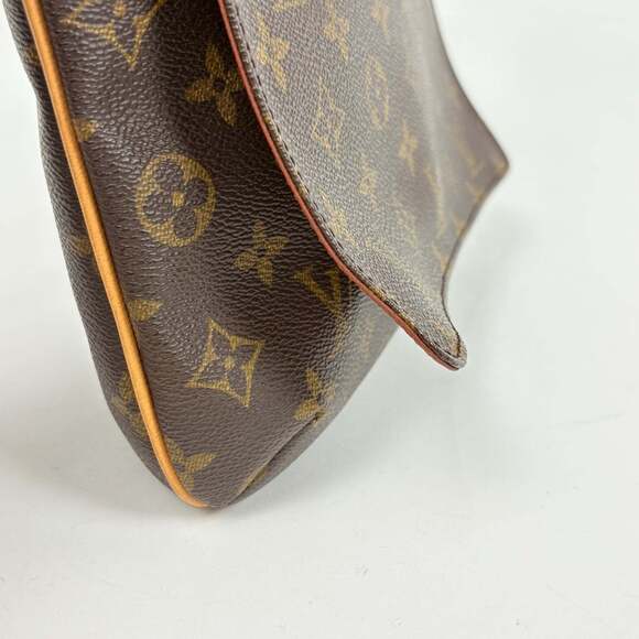 LOUIS VUITTON Brown Monogram Shoulder Bag - Picture 4 of 7